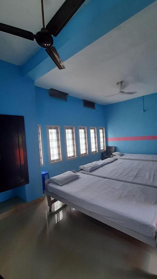 Zaina Tourist Home Коллам Экстерьер фото